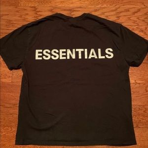 Fear of god Essentials